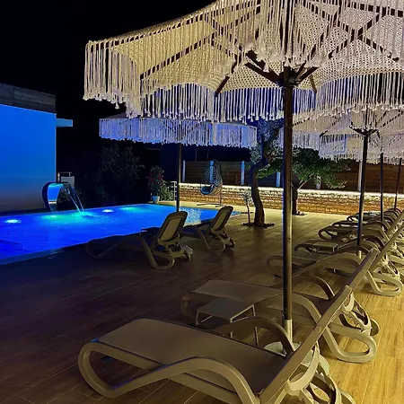 Dinael Villa Ksamil