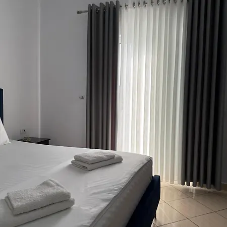 Dinael Villa Ksamil