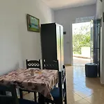 Dinael Villa