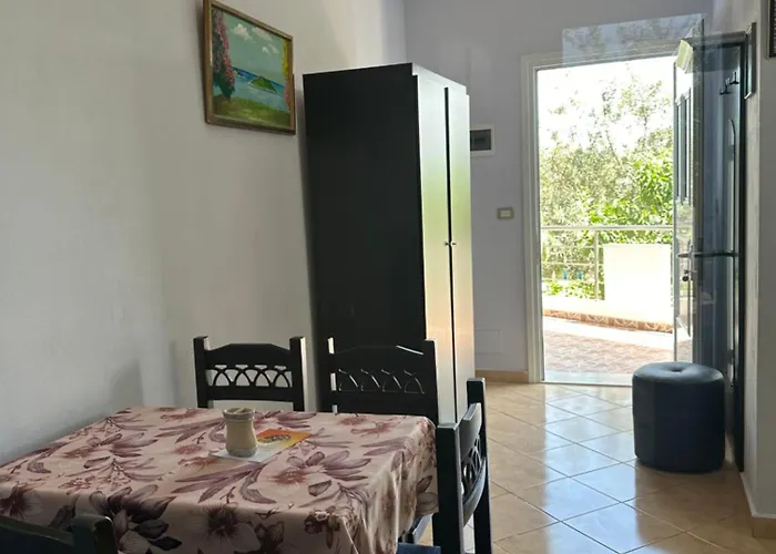 Dinael Villa