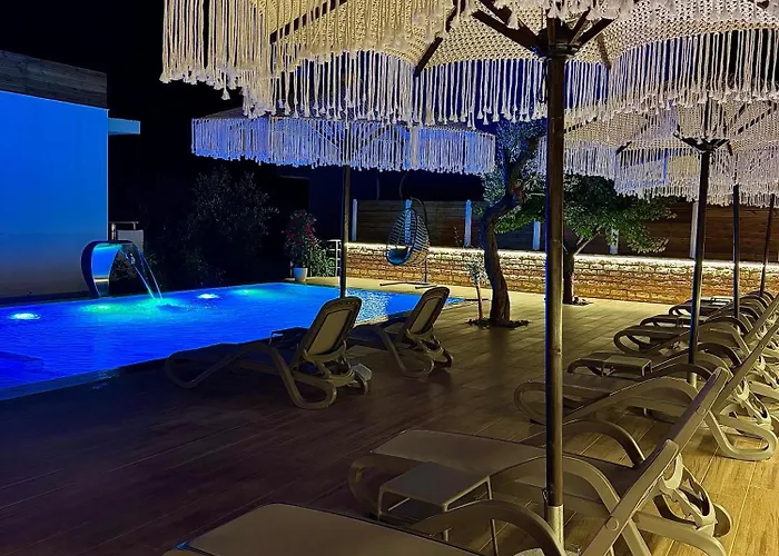 Dinael Villa Ksamil