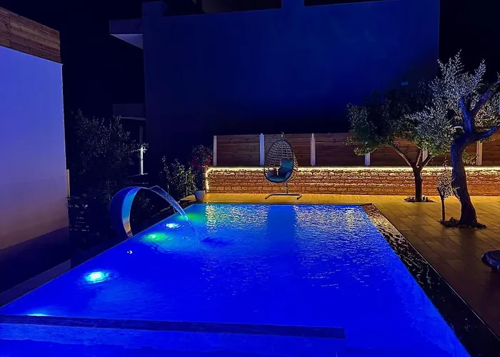 Dinael Villa Ksamil